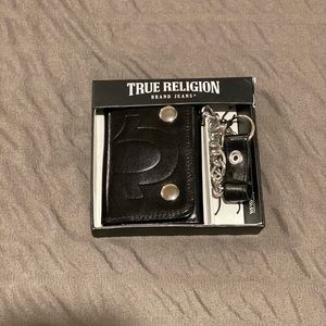 Brand New True Religion wallet and chain